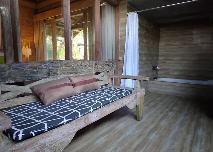 Tangkas Wooden House Villa *