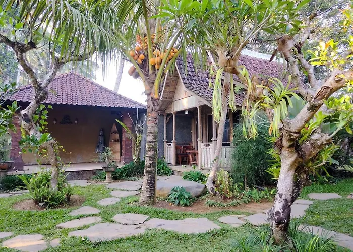 Tangkas Wooden House Tampaksiring